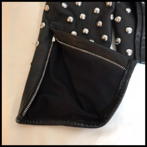 Diane Von Furstenberg Kate Soft Leather Covered With Silver Tone Dome Studs Sz 4 - Picture 3 of 16